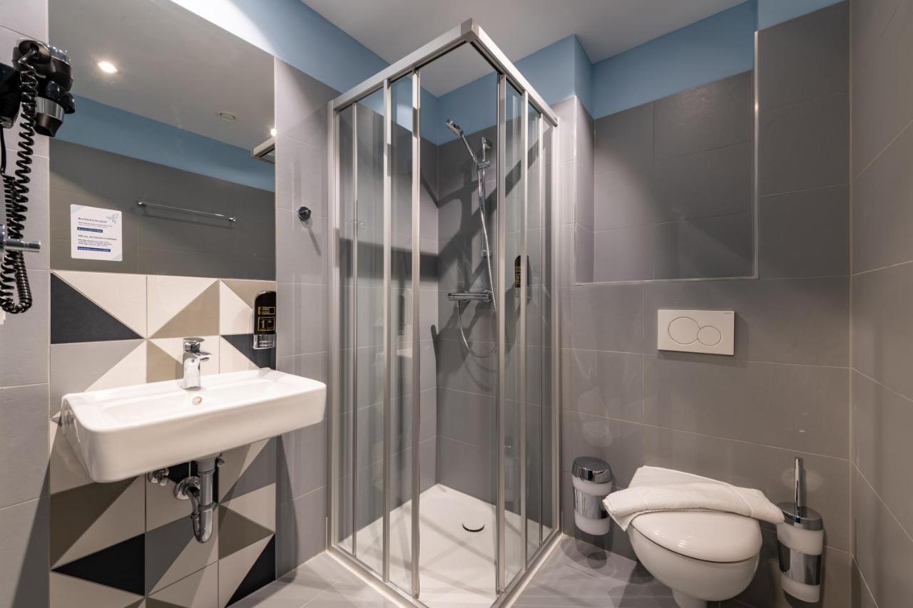 Meininger Hotel Innsbruck Zentrum Esterno foto